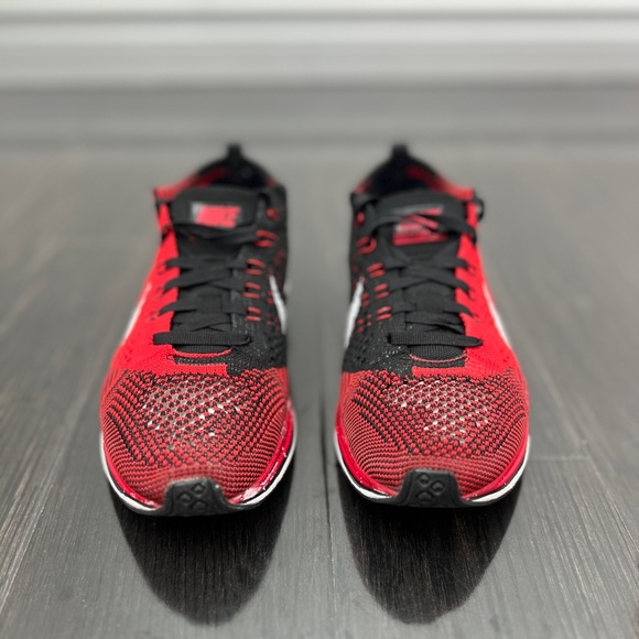 NIKE Flyknit Racer University Red size 5.5 Men’s/7 Women’s - Picture 2 of 6